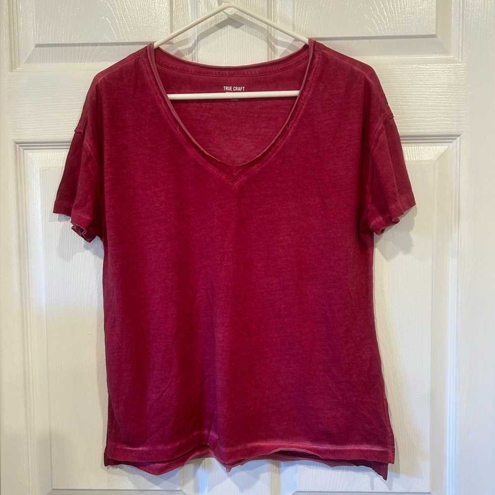 True Craft V-Neck Short Sleeve Tee